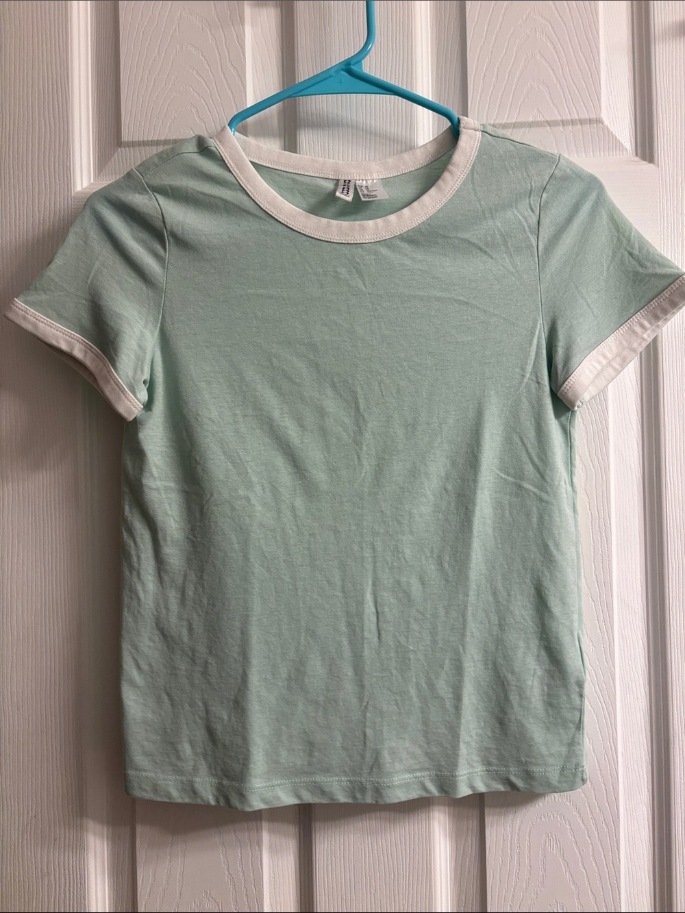 Women’s DIVIDED Mint green basic tee